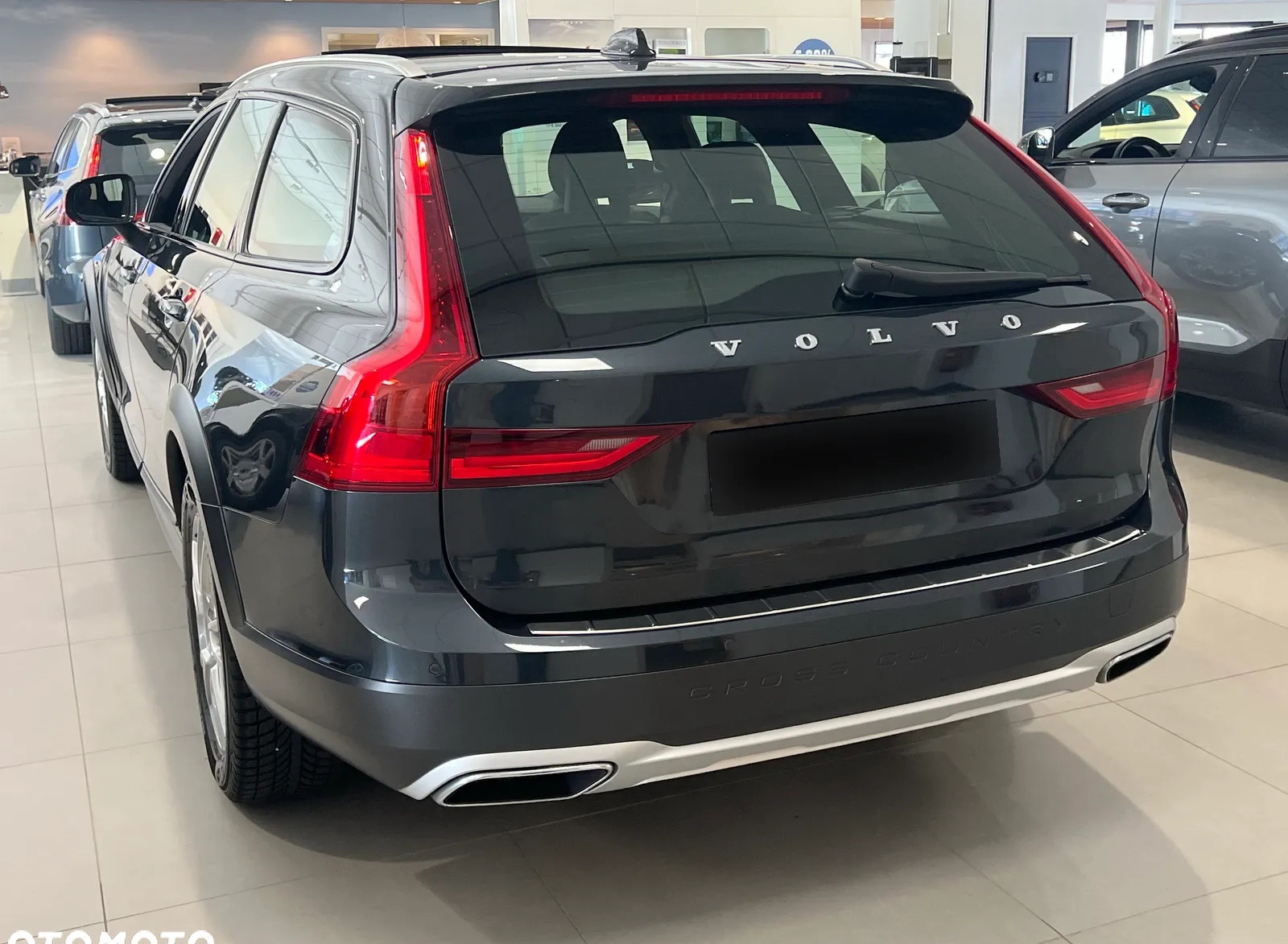 Volvo V90 Cross Country cena 135900 przebieg: 161900, rok produkcji 2017 z Zawidów małe 277